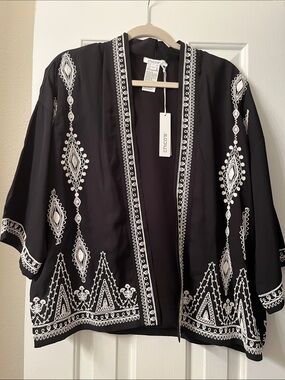 Chico's Black Open Embroidered Kimono Jacket with White Detailing